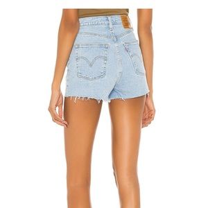 Levi’s Ribcage shorts size 25 tango pulse